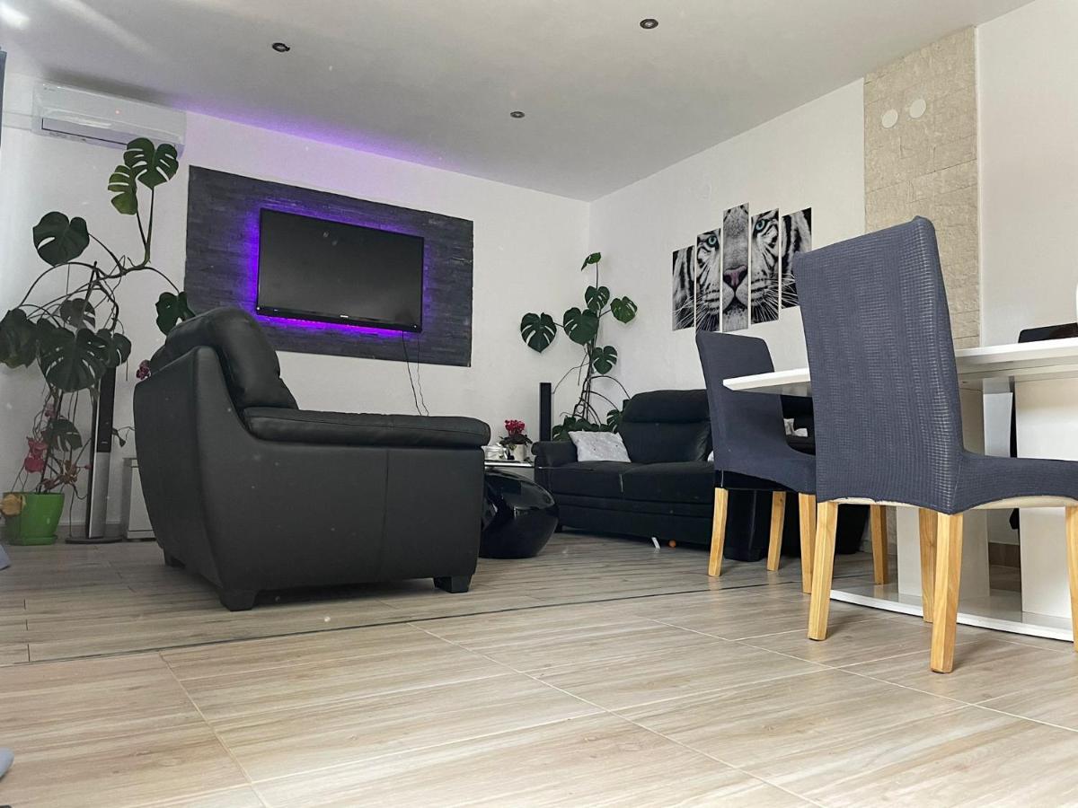 Apartmani Dolores Kaštela Exteriér fotografie